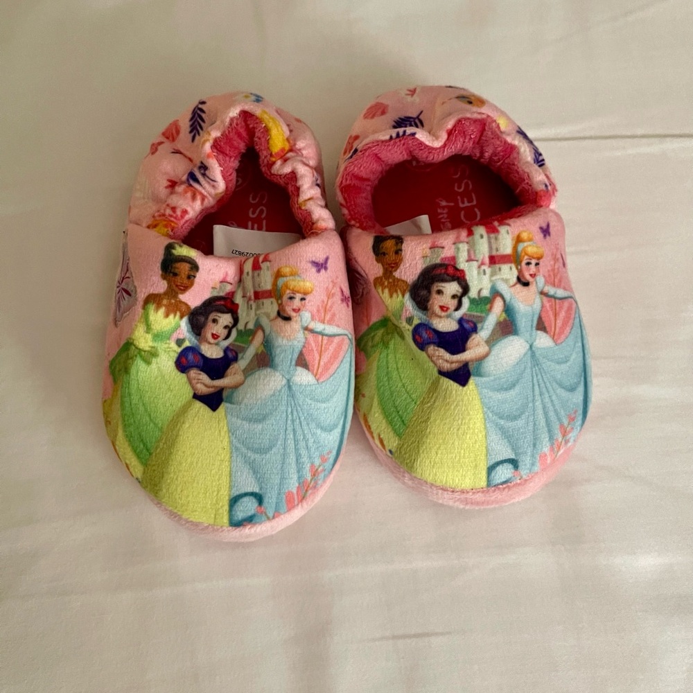 Disney Princess Pink Slippers with Grip Spots NWOT